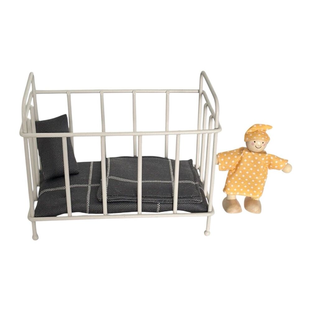 Miniature White Metal Doll Bed w/ Mattress Pillows Bedding Dollhouse